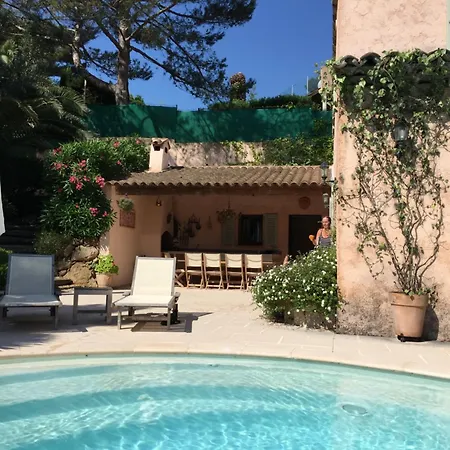 Villa Pokade Climatisée De 235 M2 Piscine Sans Vis à Vis Grand Jardin Totalement Clos