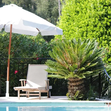 Pokade Climatisee De 235 M2 Piscine Sans Vis A Vis Grand Jardin Totalement Clos Villa *