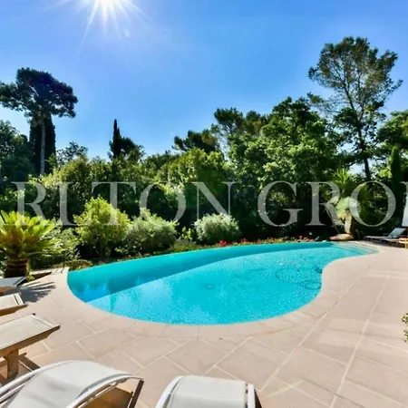 Pokade Climatisée De 235 M2 Piscine Sans Vis à Vis Grand Jardin Totalement Clos Villa