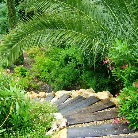 Villa Pokade Climatisee De 235 M2 Piscine Sans Vis A Vis Grand Jardin Totalement Clos