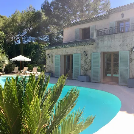 Vila Pokade Climatisee De 235 M2 Piscine Sans Vis A Vis Grand Jardin Totalement Clos *